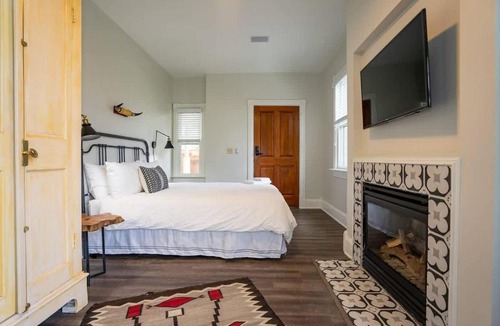Five Points Hotel | Radiant Rancher - Curtis Park Club - RiNo
