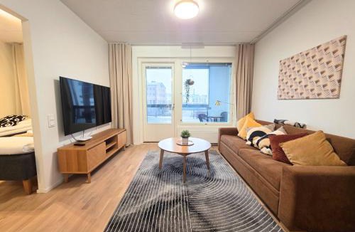 Jyvaskyla Apartment | RahuliHomes, Kolmio, Sauna, 2WC, Autohallipaikka, Parveke