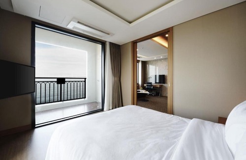 Sokcho Hotel | Ramada by Wyndham Gangwon Sokcho