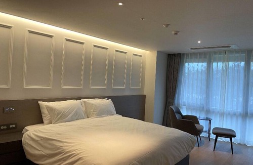 Sinan-gun Hotel | Ramada Plaza by Wyndham Jaeun