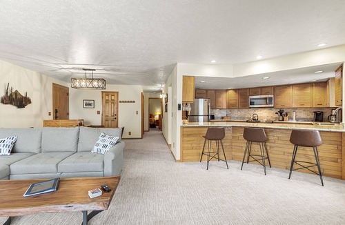 Mountain House Condo | Recently Remodeled 3 BR Condo, walk to the Peru Chair!