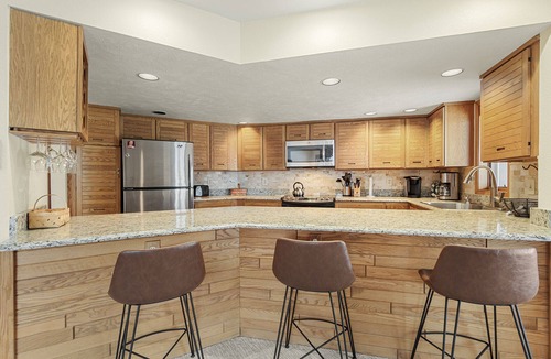 Mountain House Condo | Recently Remodeled 3 BR Condo, walk to the Peru Chair!