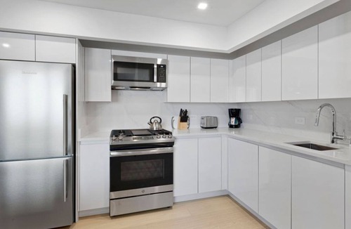 Battery Park City Condo | Rector Place Modern 1BR with Pool & BBQ Area