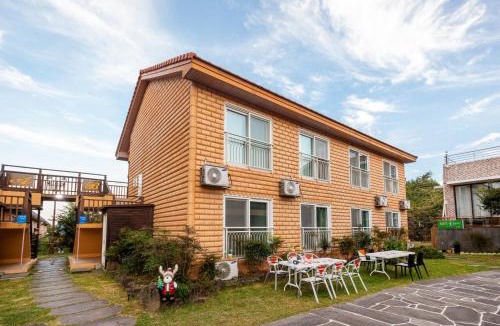 Aewol House | Red Clay Pension