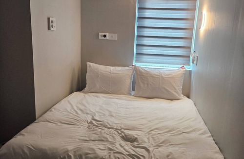 Sungin-dong Hostel | RedRoof