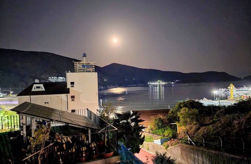 Irun-myeon Apartment | Relax and Enjoy the Beauty of Bird Song and Crashing Waves