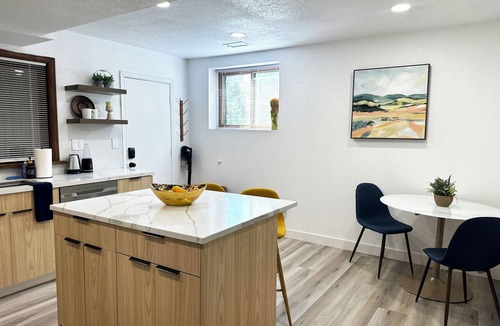 The Pinery Apartment | Relaxing 2-bedroom cozy suite in the lovely Pinery, Parker