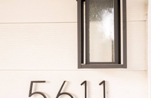 Southeast House | Relaxing Family Retreat: 4BR, King Bed, Fire Pit