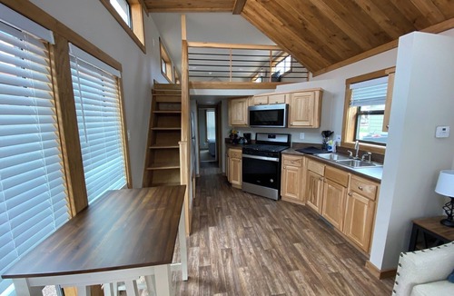 Oak Creek Cottage | Relaxing Getaway in our Cozy Cottage at Lodges of Oak Creek!