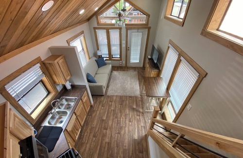 Oak Creek Cottage | Relaxing Getaway in our Cozy Cottage at Lodges of Oak Creek!