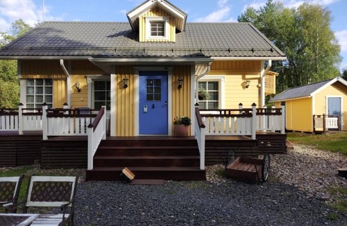 Kannus Villa | Relaxing villa with a view to the Lestijoki river. Has sauna for enjoyment!