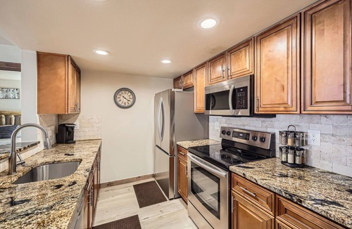 Copper Mountain Village Condo | Remodeled unit & mountain view in the ♥ of Central Village, walk to the lifts!