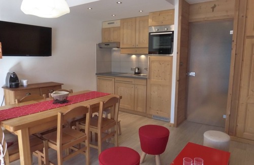 Meribel Apartment | Renovated 2-room apartment, near ski lift, parking Méribel