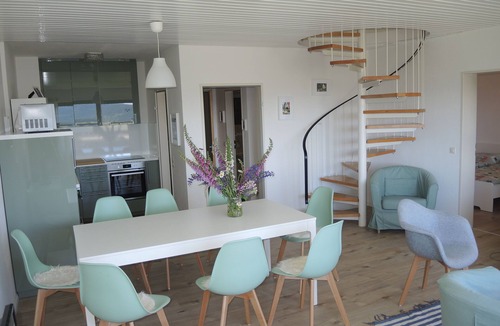 Saig Apartment | Renovated, bright, light-flooded 4-room apartment