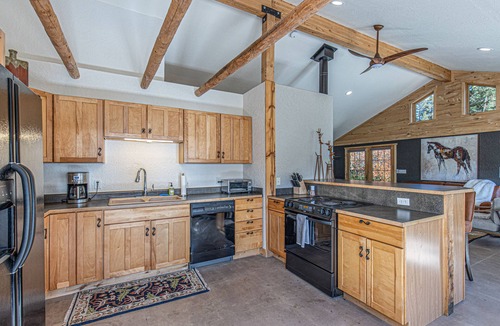 Mancos House | Renovated Cabin on 300 Acres - 20 Minutes to Durango