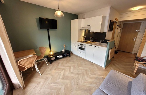 Les Gets Apartment | Renovated studio, Les Gets center, sunny balcony