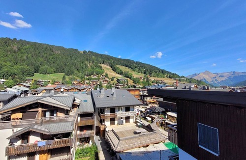 Les Gets Apartment | Renovated studio, Les Gets center, sunny balcony