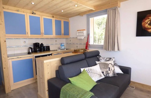 Meribel Centre Apartment | Residence L'edelweiss - Nice 3 room apartment located in a quiet environment in the center of Méribel and close to the ski slopes