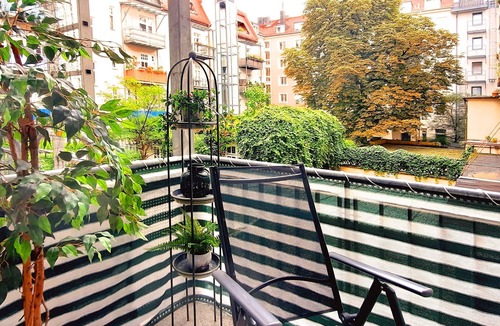 Josephsplatz Apartment | Right in the middle and yet quiet