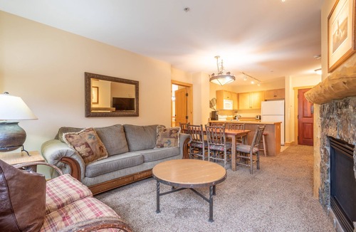 East Village at Copper Condo | Right next to Super Bee Lift, wifi, underground parking