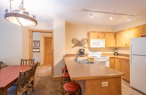 East Village at Copper Condo | Right next to Super Bee Lift, wifi, underground parking