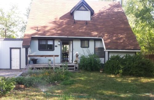 Palisade House | River Front Property In Walking Distance From Town