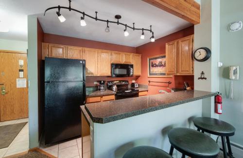 Historic District Apartment | River Mountain Lodge Horseshoe Gulch Condo: Ski-In To Downtown Breck