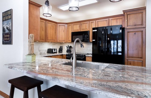Four O'Clock Condo | Riverbend Snowflake Lift Condo: Ski-In Ski-Out