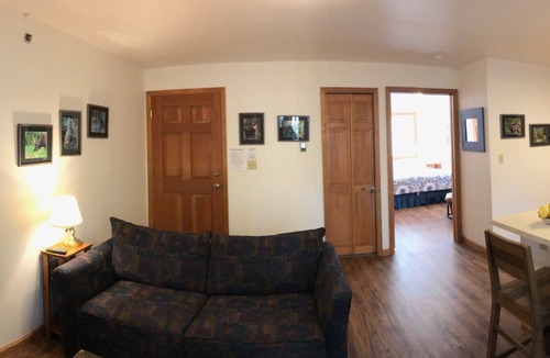 Grand Lake Condo | Riverfront Condo #1w/patio,1blk 2 town,King bed,ground floor, 40min 2 WinterPark