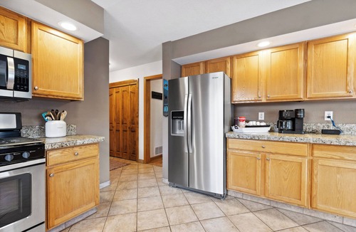 Gypsum House | Riverfront - Single Family Home - Private Hot Tub - Fishing/Rafting/OHV/Skiing!