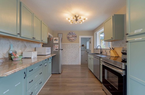 Estes Park Cabin | Rocky Creek Lodge, Sleeps 30, Gatherings Welcome