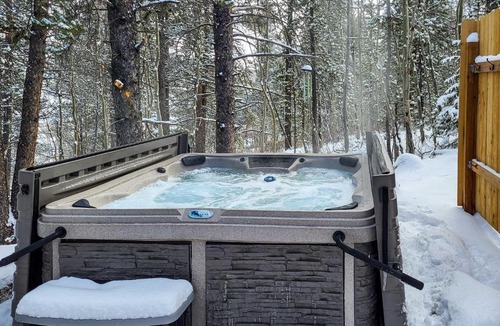 Alma House | Rocky Mountain Alma Cabin with Deck & Hot Tub!