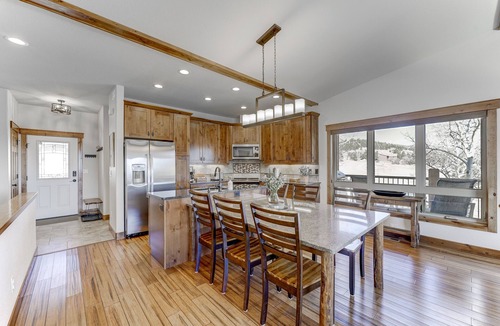 Estes Park House | Rocky Mountain Haven 4BDR’s w/attached Private Baths, 2 Zone AC/Heat, VIEWS