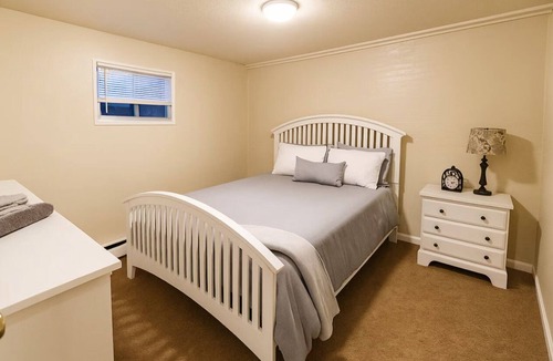 Cheyenne Meadows House | Romantic Nest-Enjoyable 1-bedroom bungalow in charming Colorado Springs