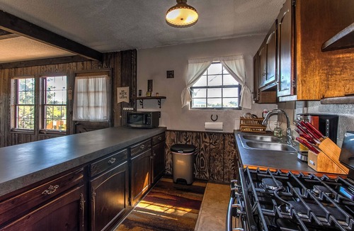 Indian Mountain Cabin | Romantic Private Cabin with Views, Wifi, Large Patio, Fireplace, Modern updates!