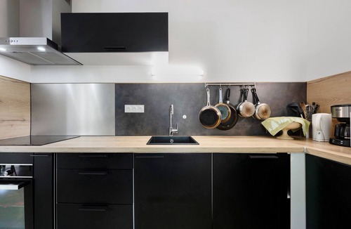 Moutiers Apartment | Room 4 – L’Auberge Le Toit Vert: Space and Sharing in Moutiers