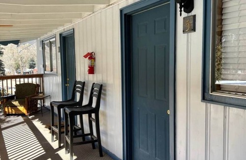 Red River House | Room 5 at Bellamy's Haus