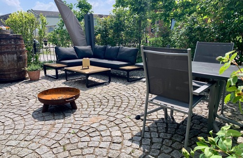 Rees Apartment | Rose Cottage Apartment – Relax and Unwind