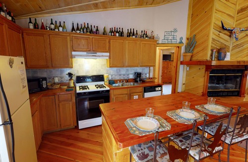 Red River House | Round Eagle Home near the River and Park