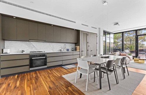 Greenpoint Apartment | Rove Travel | Leonard | 2BR PH Loft McCarren Park