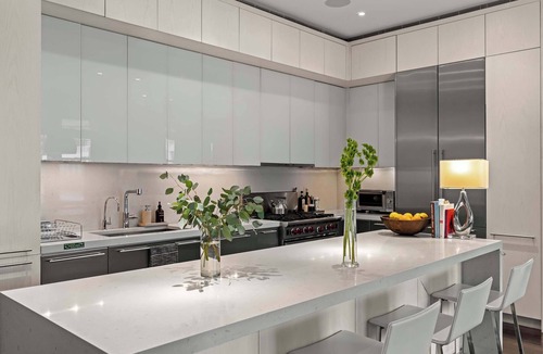 Chinatown Apartment | Rove Travel | Marmont | 4BR Loft w/Shared Rooftop