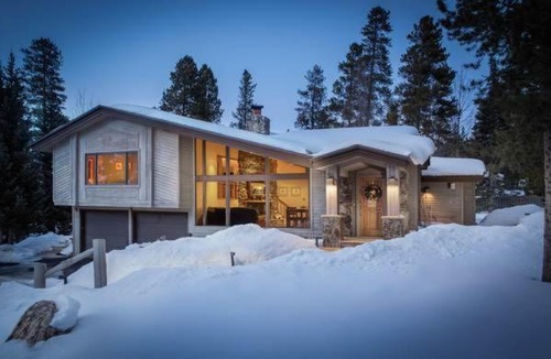 Weisshorn House | Royal Tiger Lodge