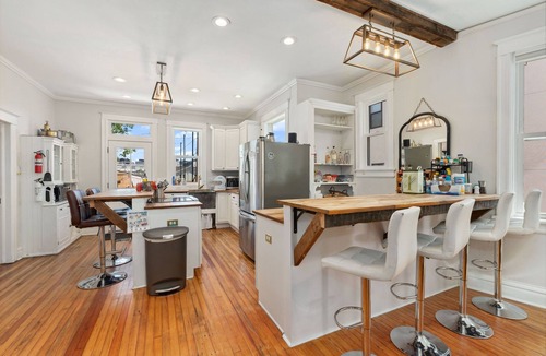 West Colfax House | Run by Host! 5 blks to Empower, MeowWolf, 10min to Coors Field, Avs