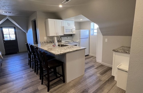 Speer Apartment | S Broadway 2 bed getaway w Parking - 98 walk score