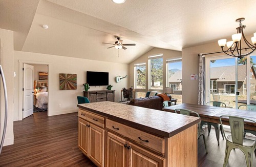 Estes Park Villa | Sale! Dogs OK! Views, King Bed, Near National Park