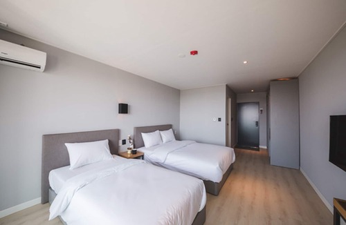 Aewol Hotel | Sally's Jeju