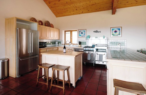 Arroyo Seco Cabin | Salto Retreat, Valley Views, HotTub, Patio, Hiking