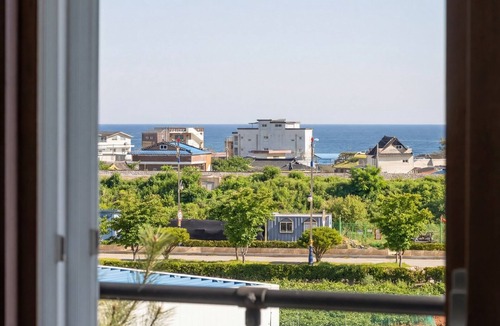 Donghae House | Samcheok Bongsuni-unni Pension