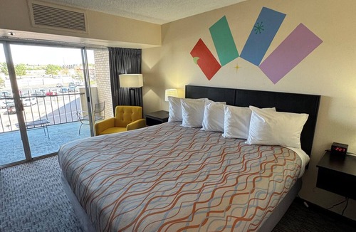 Southeast Colorado Springs Hotel | Satellite Hotel