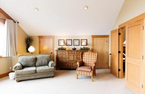 Granby House | Scenic Mountain Retreat in Fraser